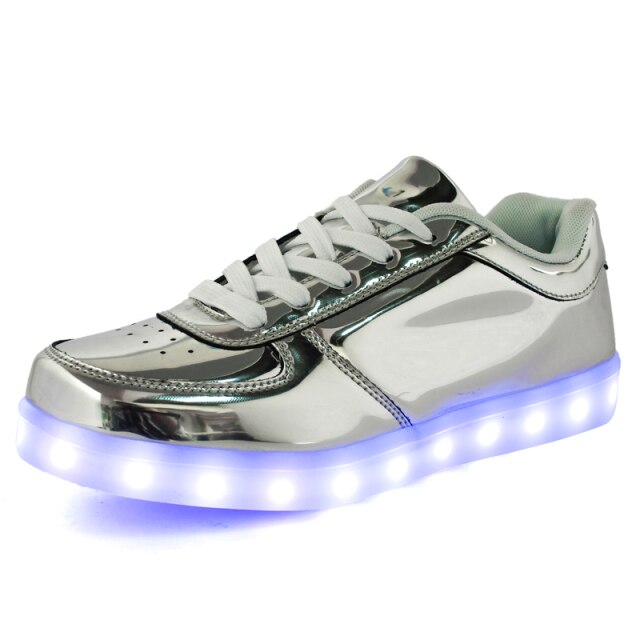 Men Shoes Glowing Light LED Women's Sandals 2021 Summer Fashion Lamp Party Boots Golden Silver Luminous Dancing Flats Sneakers